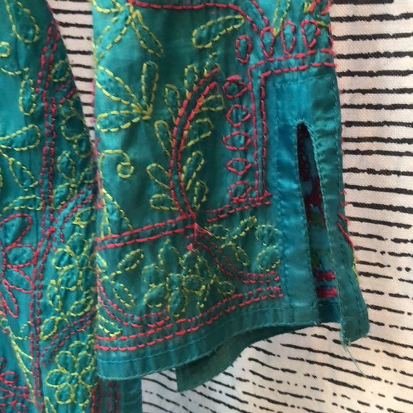 Hand-embroidered Silk Turquoise Tunic Sz. M from India - Picture 8 of 11